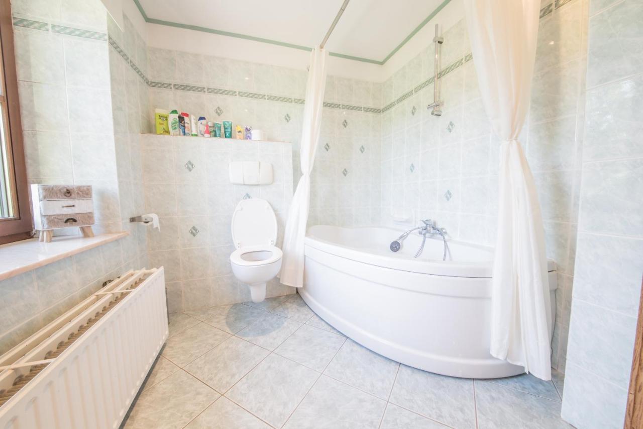Le Longueville Durbuy Ngoại thất bức ảnh